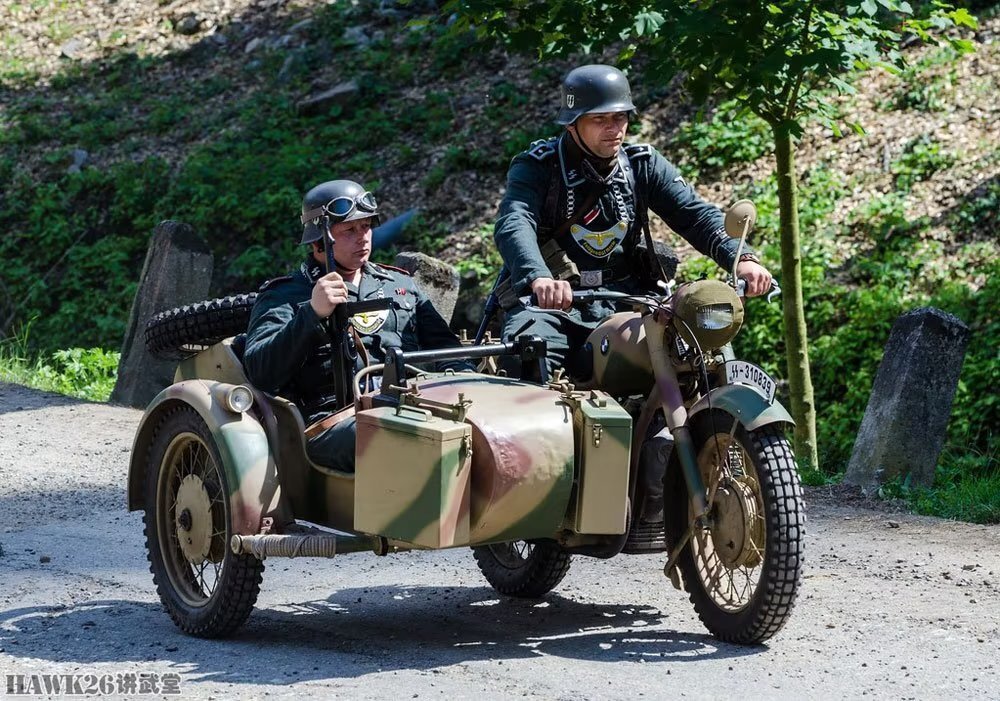 细说二战德军摩托部队的兴衰 宝马r75油箱上的"小头盔"是什么_腾讯