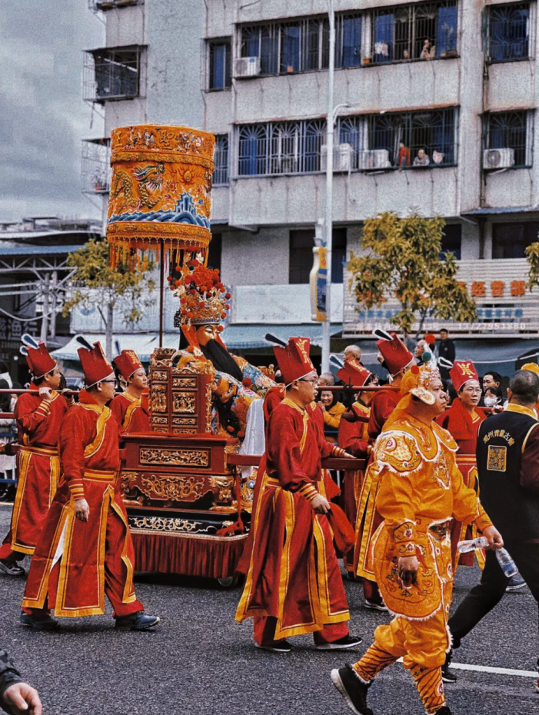 又称迎老爷,是潮汕地区的民俗文化祭祀活动.