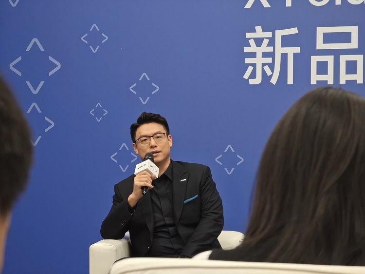 vivo副总裁黄韬:vivo x fold3贴钱在做,让折叠屏走向大众
