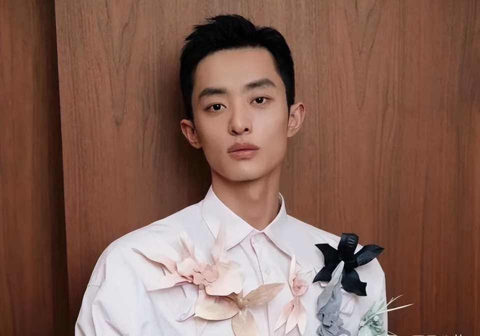 央视"王炸"大剧热播!连续5天收视率第1,演员阵容太过惊艳