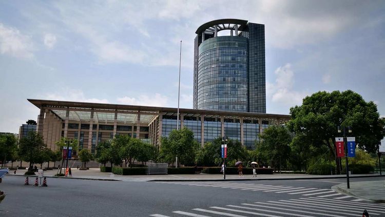 浙江大学2024年提前批录取线公布!省排名较高,原因深入分析