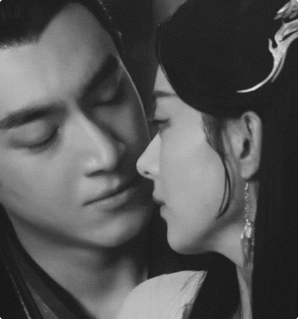 赵丽颖搭档的林更新,杨幂曾合作的许凯,甚至刘亦菲的男主陈晓,全都是