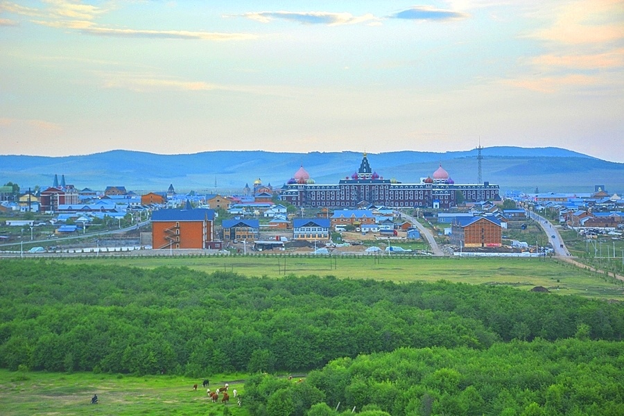 孕育出无数四个字的优美名字:额尔古纳,敖鲁古雅,蒙兀室韦,拉布大林