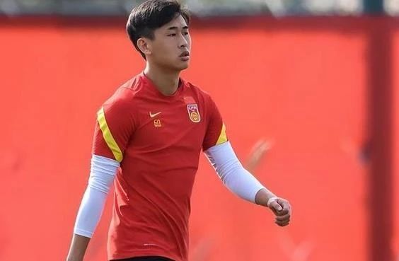 24岁戴伟浚首次落选伊万国足:被视为国足10年核心!