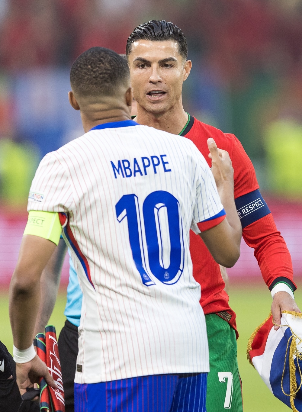 火线复盘 | 能和年迈的葡萄牙打得有来有回 这就是姆巴佩带领的法国队