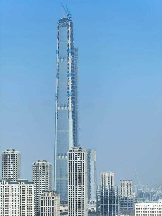 历时18年、596米——世界最高建筑即将在天津竣工