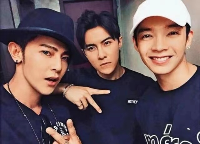 唐禹哲坦诚自曝未婚生子儿子已经11岁小13岁未婚妻也知情