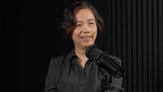 李飞飞最新访谈：AI咋能代替人呢？