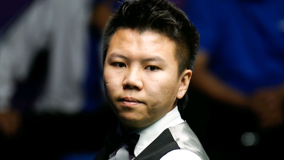 爆冷!周跃龙惨败出局,希金斯和塞尔比晋级,中国军团一胜两负遭重创_腾