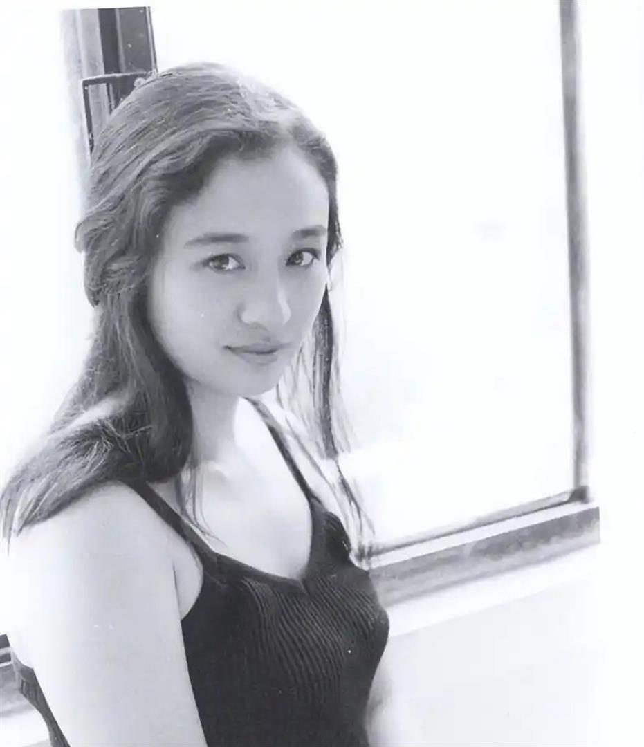60岁伍宇娟近况曝光！与前夫离婚已经27年，如今孓然一身让人唏嘘_腾讯新闻