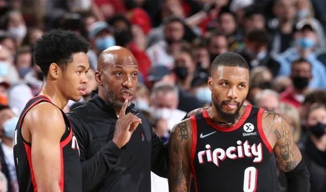 明星收入排行榜_CBA球星收入排行榜出炉:徐杰200万未入围,周琦收入不如郭艾伦(2)