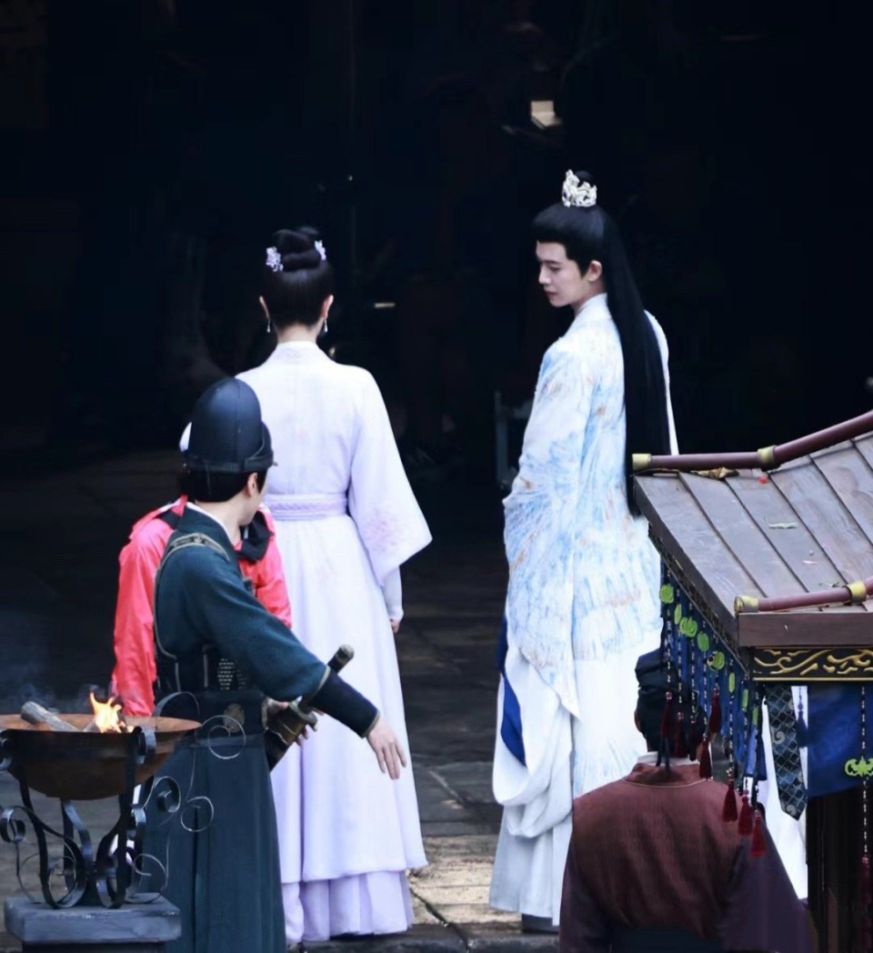 流水迢迢再引热议任嘉伦动作戏出彩与李兰迪同框太甜