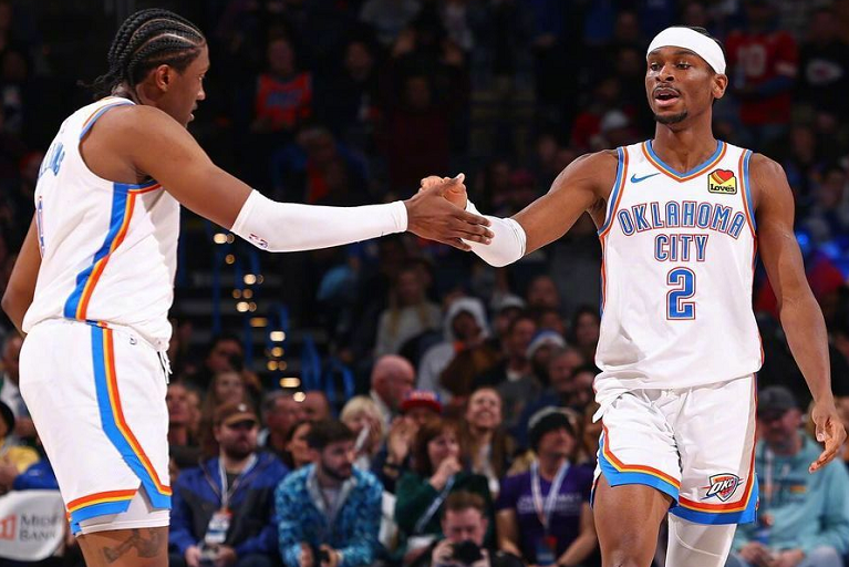 卫冕冠军重返第1,首组对决诞生,湖人勇士躺枪_腾讯新闻