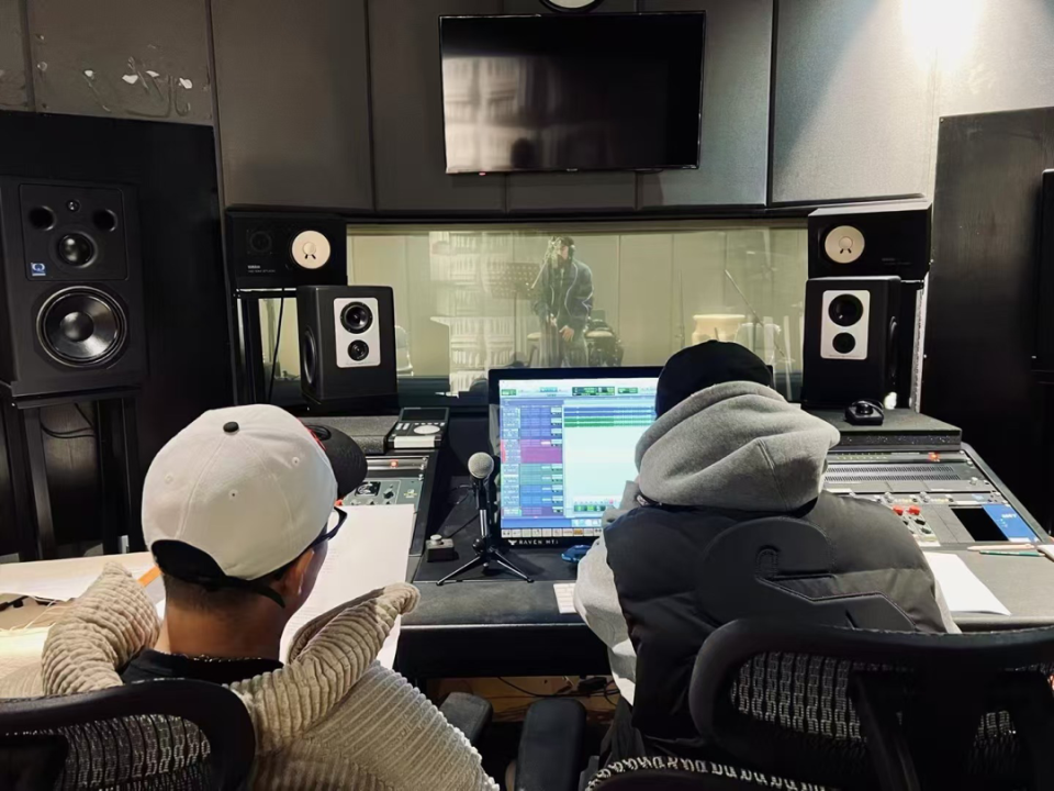 能踢“村超”的奥运金牌rapper 龙道一：谁说我们中国队只会拿冠军？｜封面头条_腾讯新闻