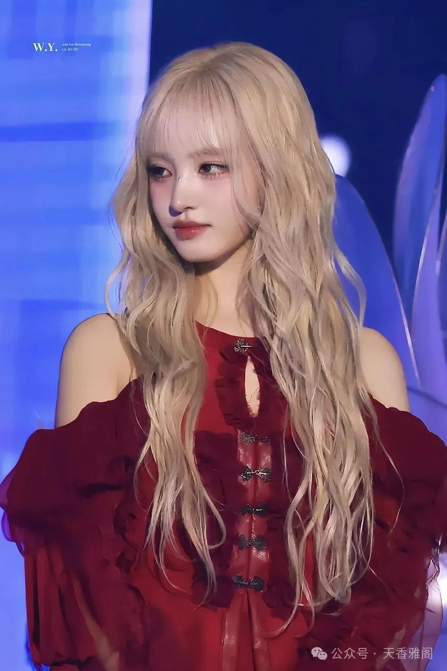韩国网友对她的形象欲罢不能：她就是浪漫奇幻女主角的化身，太绝了……_腾讯新闻
