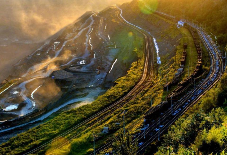 清永陵永陵位于抚顺市新宾县永陵镇,明万历二十六年(1598年)始建.