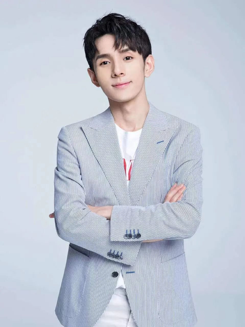 网传李佳琦参加《披哥4》,不带货转行唱跳,网友评论出奇一致