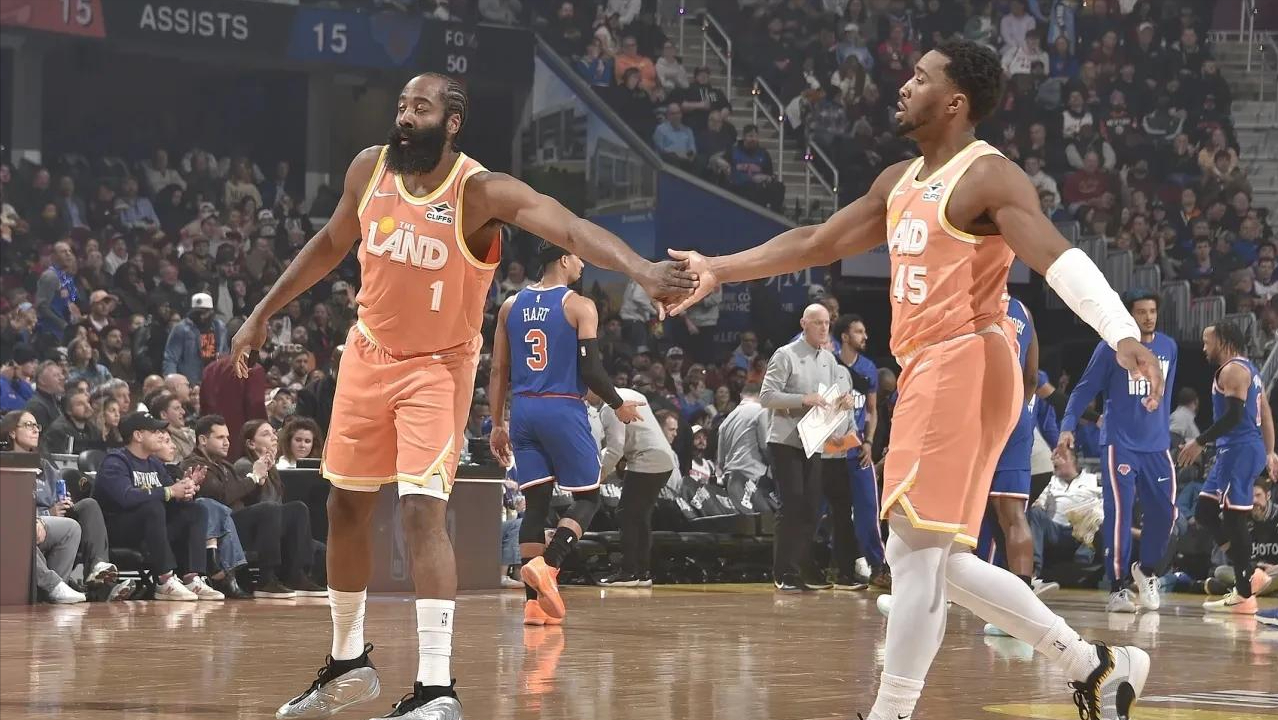 開門紅！騎士雙核狂砍54分，猛龍毫無還手之力，橫掃恐是時間問題 - 