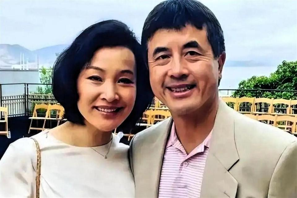 65岁陈冲独自回国，丈夫女儿全在美，她说：这才叫活明白了_腾讯新闻