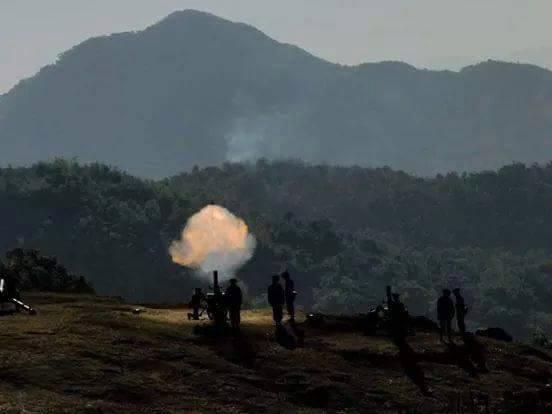 緬軍空降特種部隊剛下飛機便遭步槍點射老街會面臨激烈巷戰