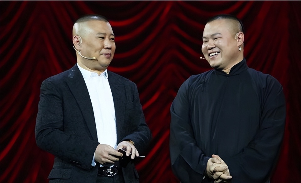 岳云鹏晒郭德纲郭麒麟聚会照,5个字一张照片,信息量巨大_腾讯新闻