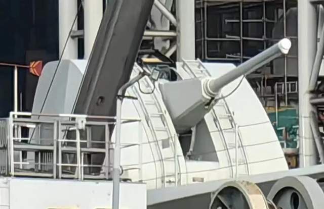 054b型重启100mm舰炮两个船厂2艘舰下水网传建4艘似乎不靠谱