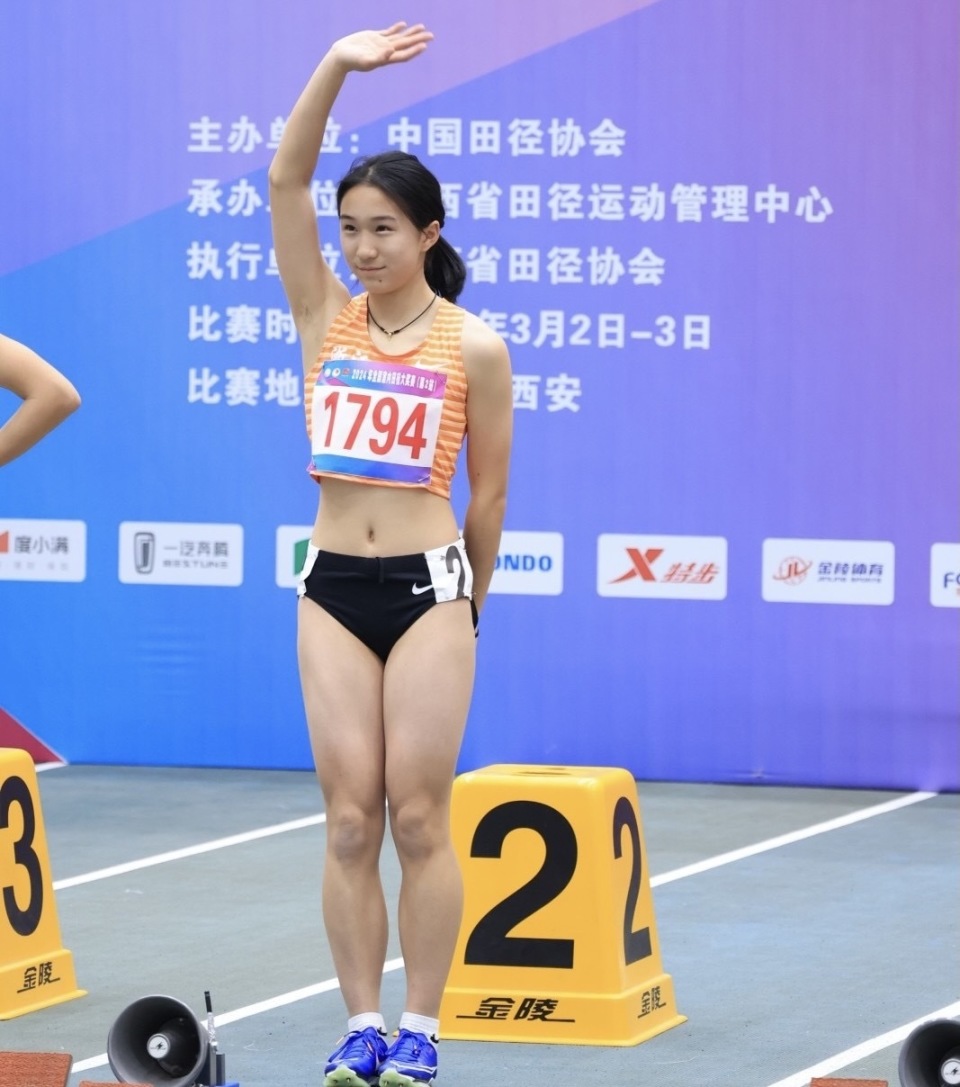 太牛!15岁宁波女孩晒国际运动健将证书 100米轰11秒32 天赋异禀