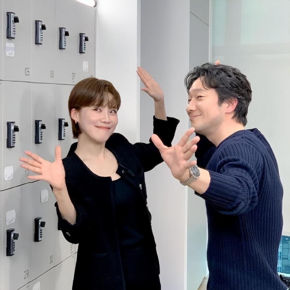 该视频观看次数超过了180万次,12日下午发布的这段视频,由于是张度妍