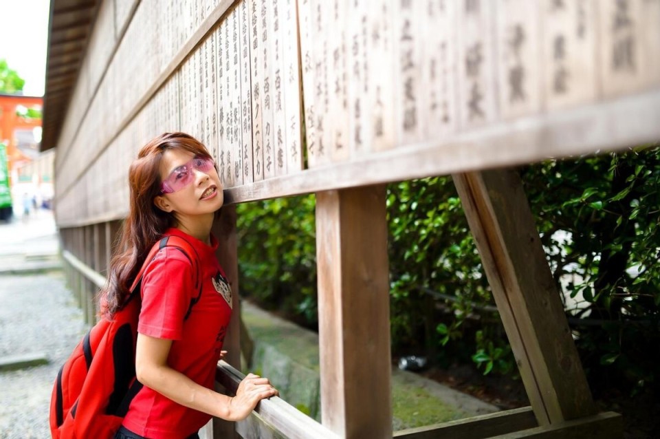 女人显老或年轻的秘密？竟藏在头发等这4个方面