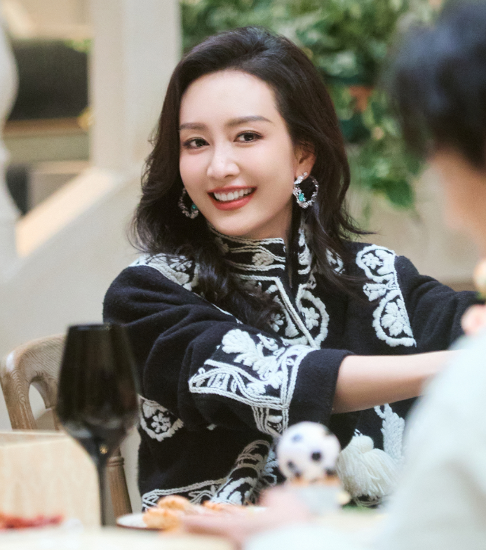 43岁王鸥孩子这么大了？和相声演员关系曝光，全网劝她“去父留女”_腾讯新闻