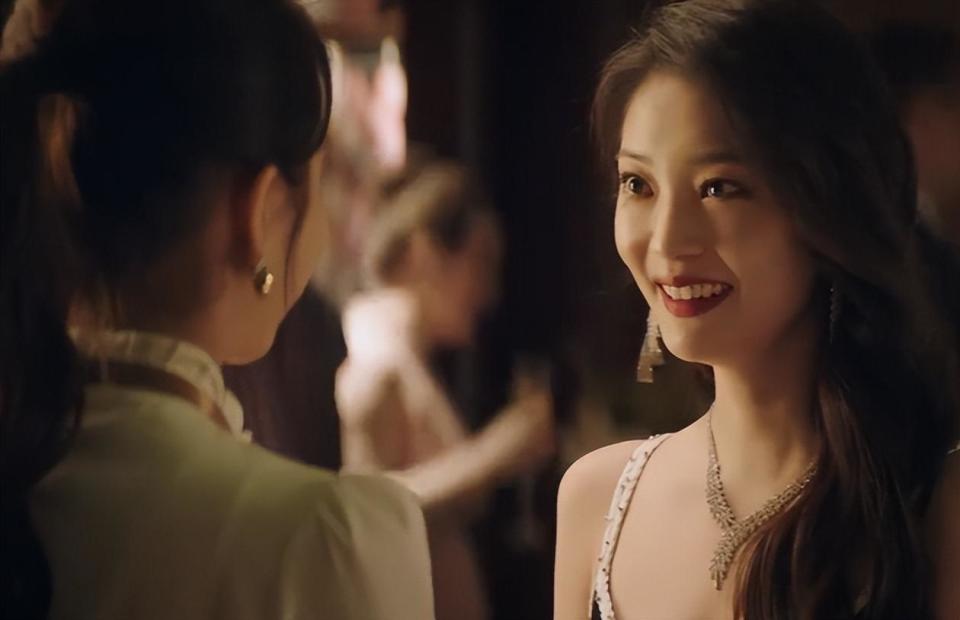《半熟男女》看到莫妮卡嫁丑富豪,才懂想嫁富豪的孙涵涵有多虚伪