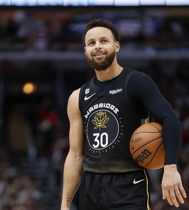 美媒评nba中30支球队的队史第一人:库里勇士队魂,詹姆斯当之无愧