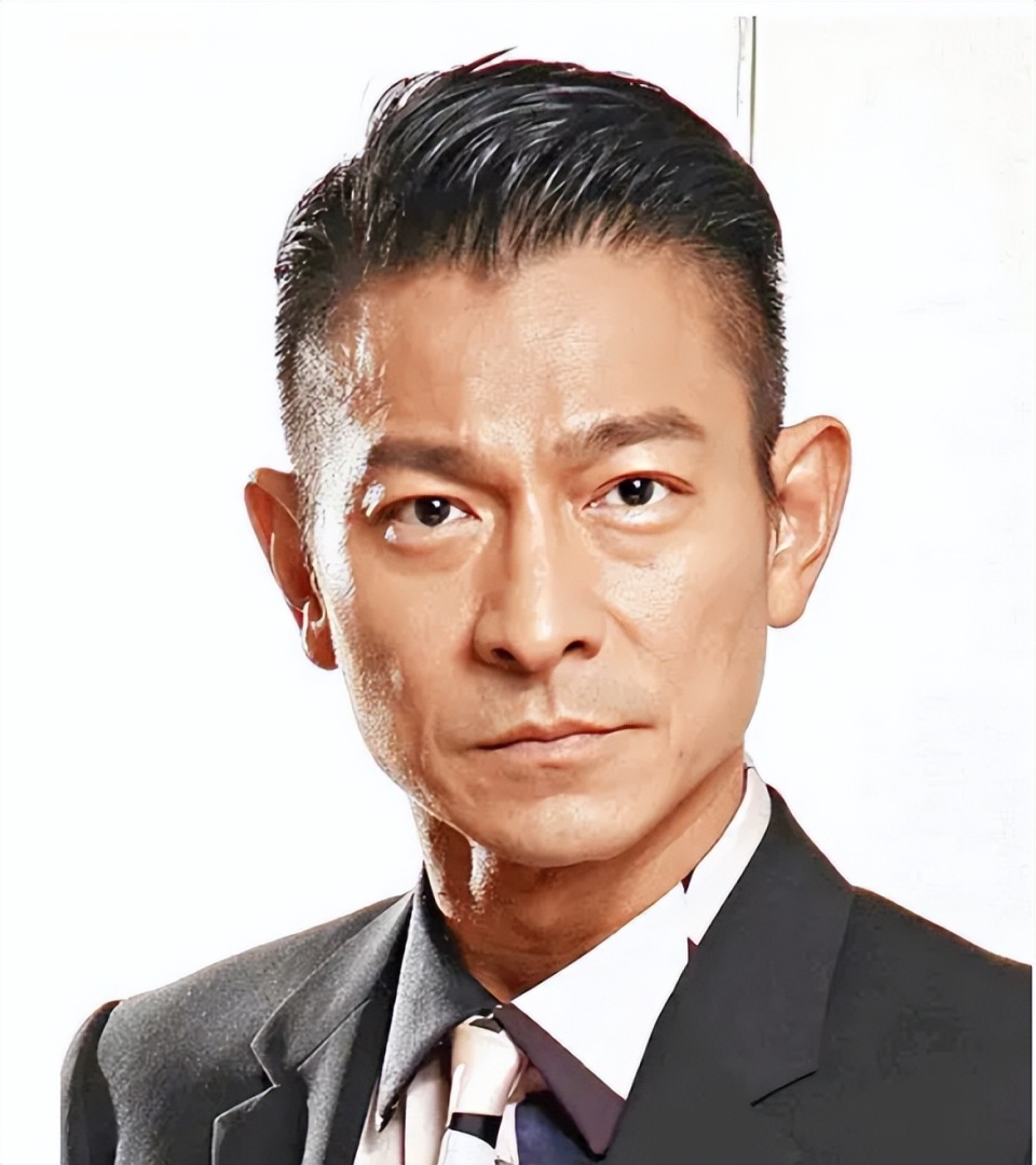 郭德纲为岳云鹏辩解,张鹤擎为鼓曲找理由,刘德华周杰伦躺枪