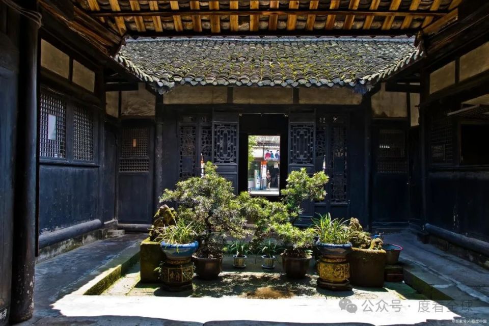 沈万三故居在哪个古镇?跟随沈万三脚步,探寻周庄的财富之源!_腾讯新闻