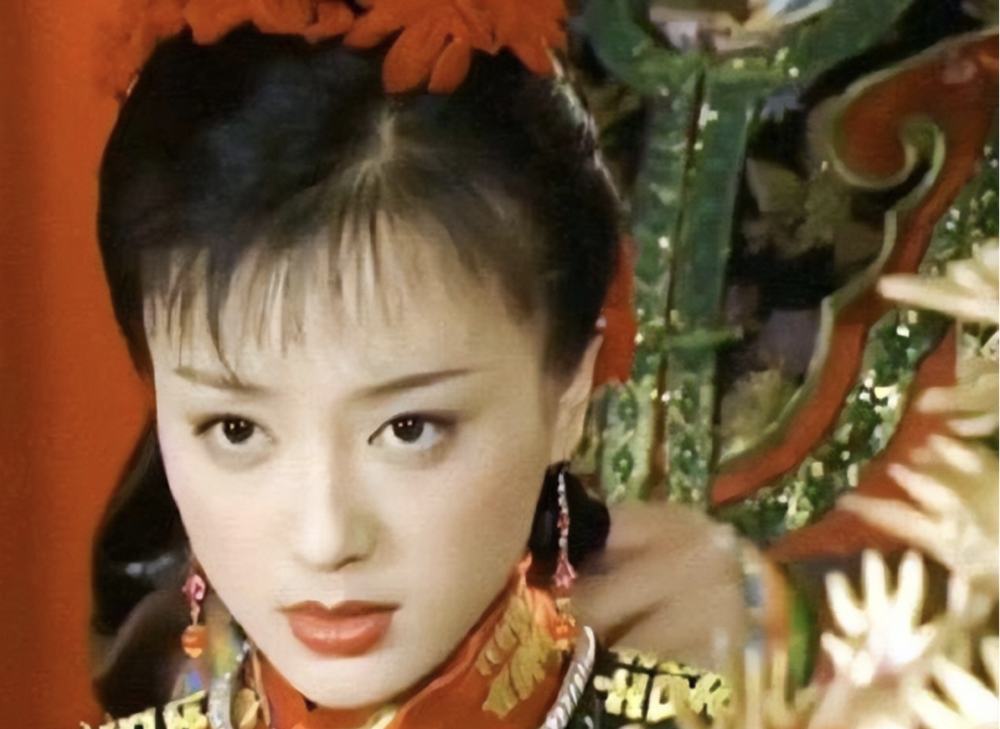 上身比基尼,下身牛仔裤,44的秦岚把「腰臀比」的完美展现到极致