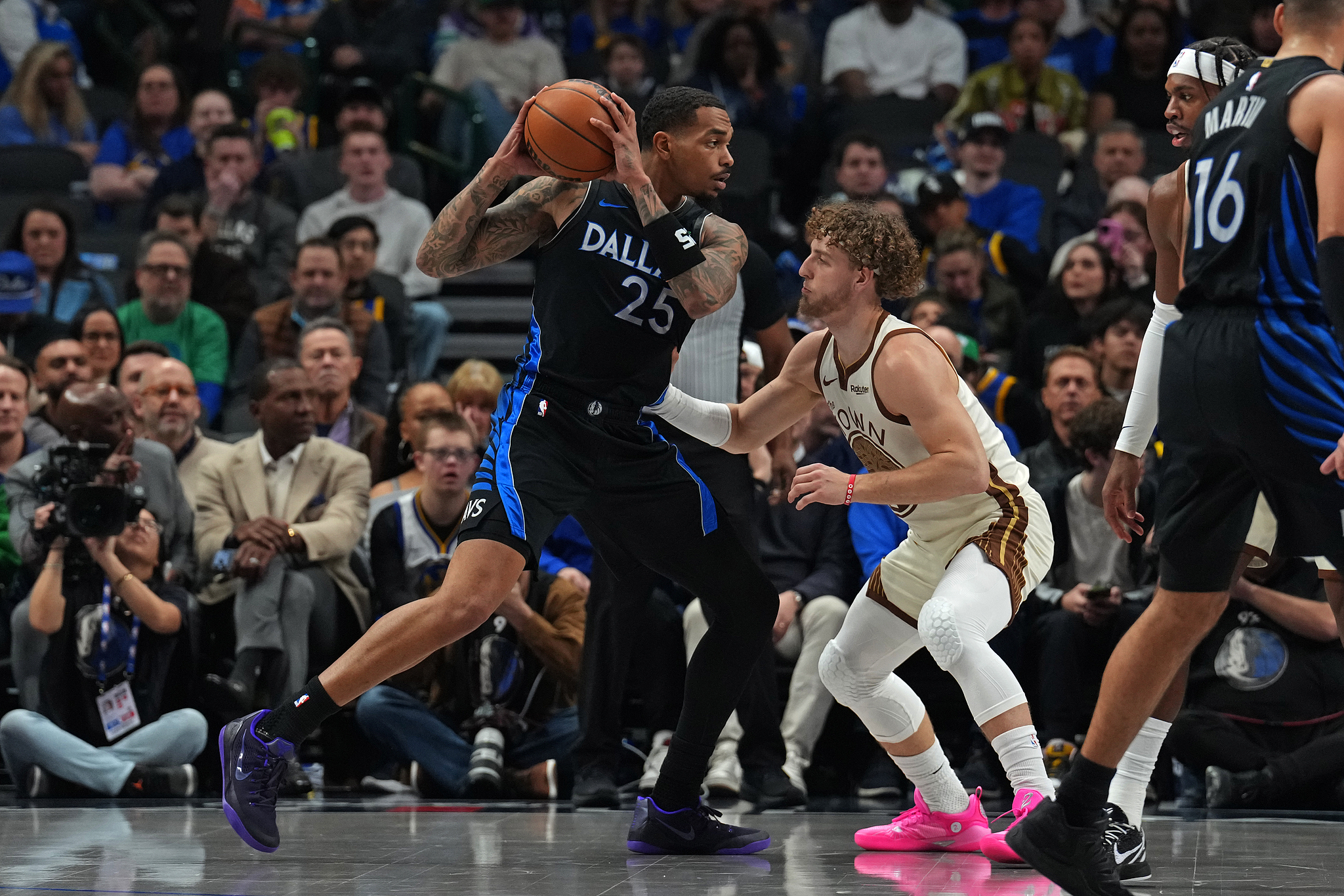 庫里38分勇士仍連敗！巴特勒報銷放大4項短板 庫明加傷退雪上加霜 - 