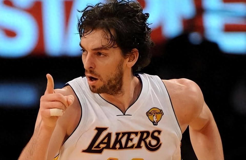 相同的阵容,为何09年湖人能夺冠,08年却被绿军吊打?