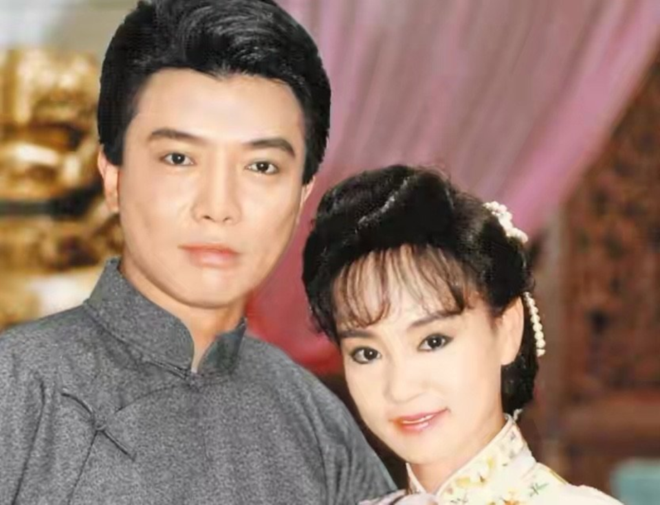 张佩华和妻子图片
