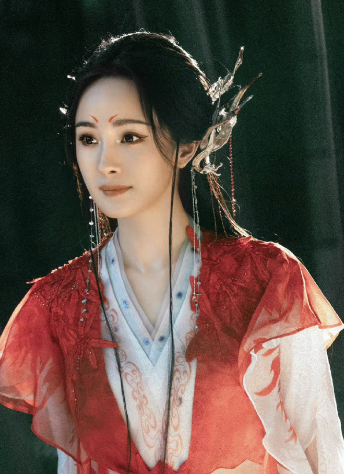 angelababy的35岁生日,已无人在意?