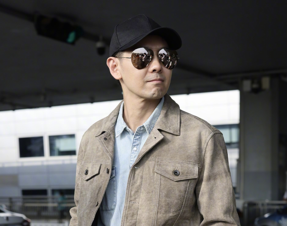 笑容僵硬下巴坑洼林志颖现身湖南录披哥3脸却回不去了