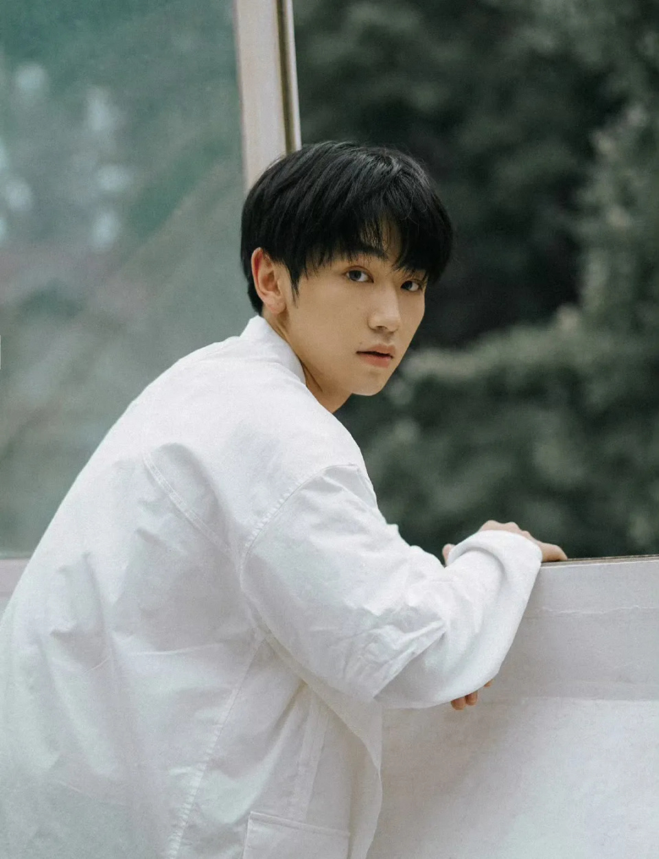 《黄雀》郭丞:寒门出身,野心勃勃,30岁能否凭小春一角逆风翻盘