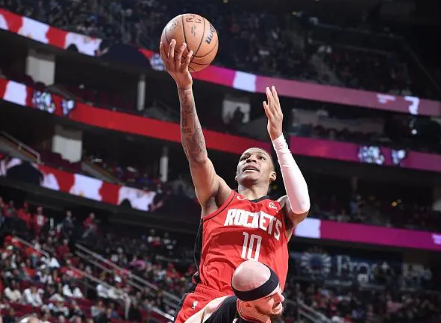 火箭127-117击败公牛 球员评分:6人满分,3人崩盘