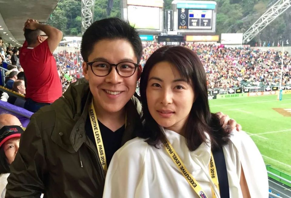 看了郭晶晶的近照,才知道为什么说她是"旺夫相"_腾讯新闻