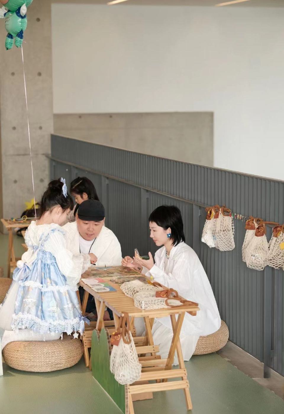 老婆官宣二胎出生，郝劭文陪产，对老婆说辛苦了_腾讯新闻