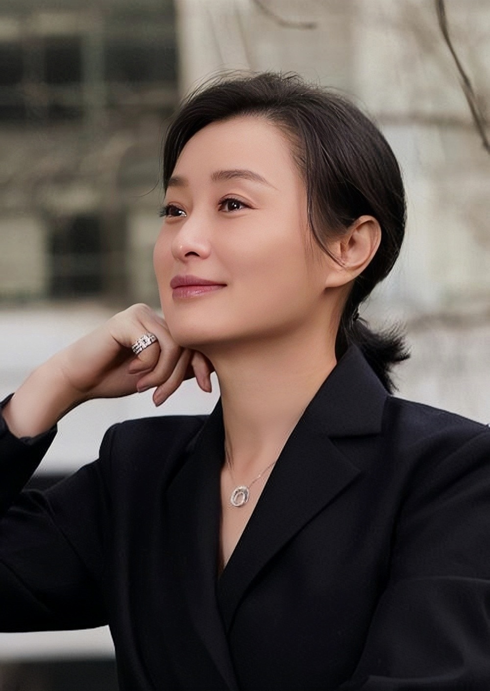 51岁视后吴越被造"黄谣",本人发文回应:有些人不如动物