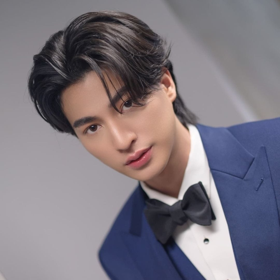 泰星gulf泼水节向4家医院捐款16万!_腾讯新闻