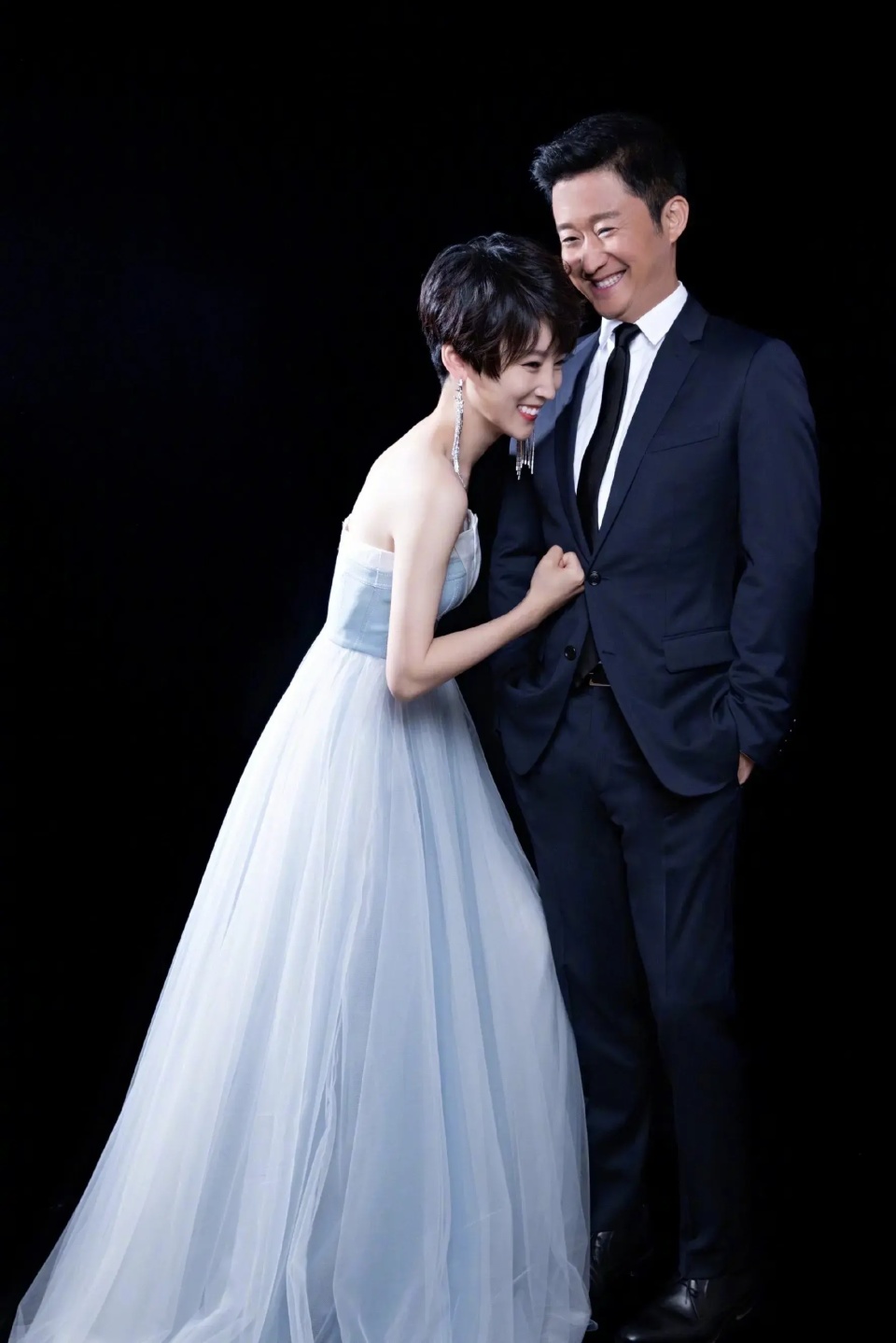 谢楠回应"跟吴京离婚",否认吴京不尊重女性:生活不是非黑即白_腾讯