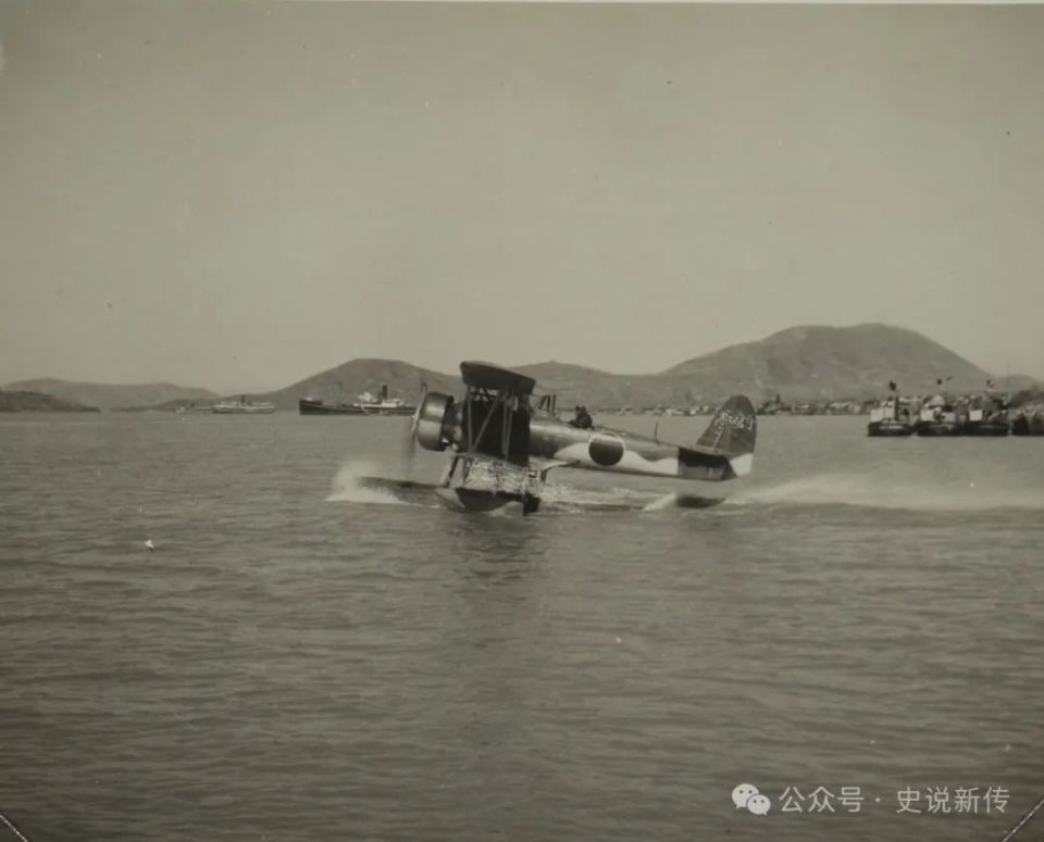 在此船上搭载了中岛e8n"95"式和川西e7k"94"式水上侦察机