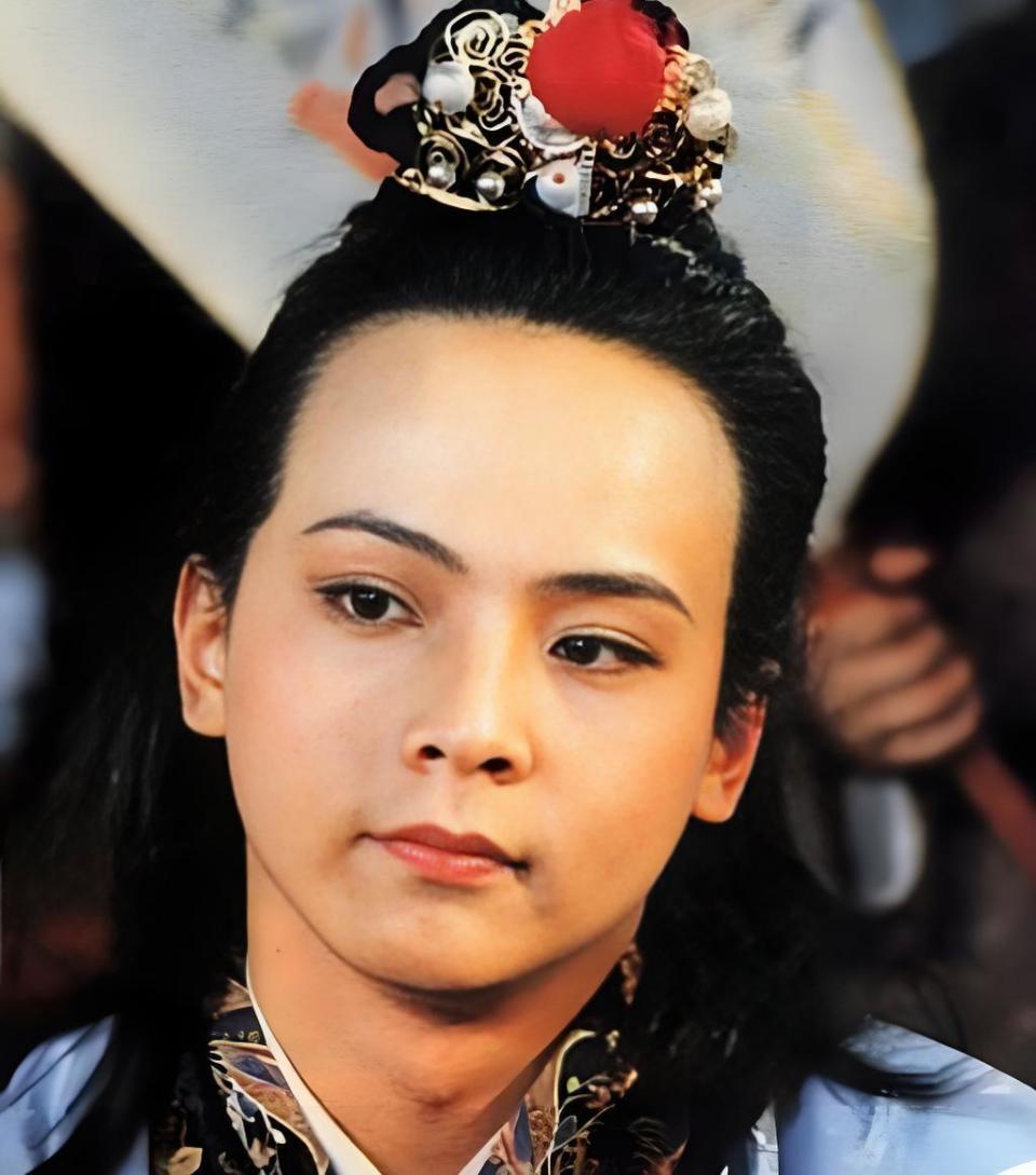 这位87版《红楼梦》男演员,眉目如画的俊小生,如今微博粉丝仅600人?