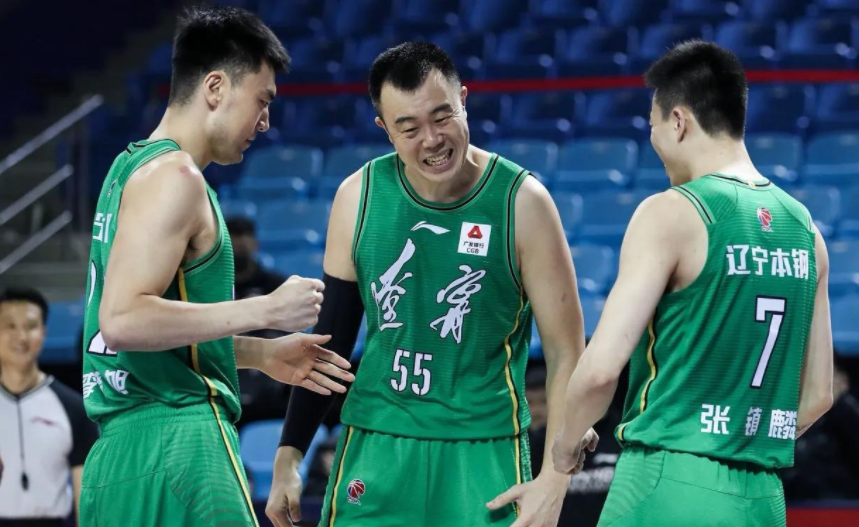 辽宁vs江苏,赵继伟戏耍对手,张镇麟弗格爆发,7连胜就在眼前了